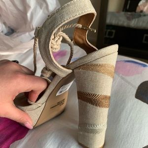 NWT Heeled sandals open toe